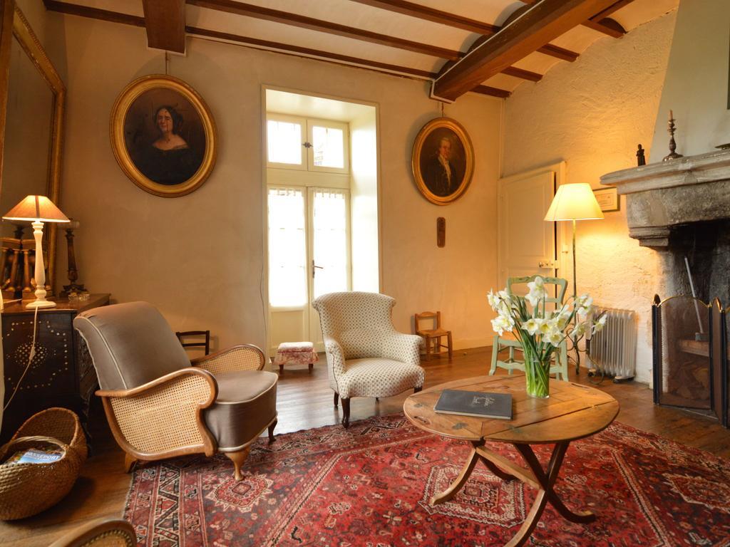 Magnificent Holiday Home With Pool Saint-Paul-du-Bois ภายนอก รูปภาพ